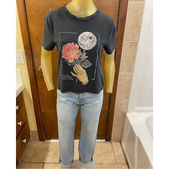 Cotton On Classic Arts Graphic Tee. Size medium. - Picture 11 of 16